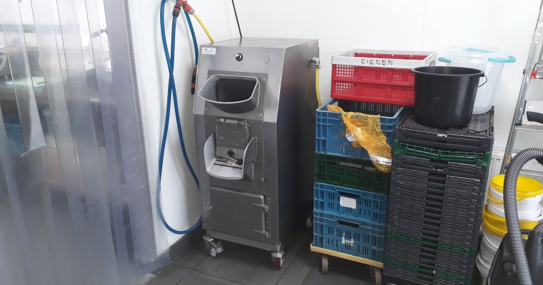 Duurland aardappel schilmachine - Tolkamp snijkeukentechniek