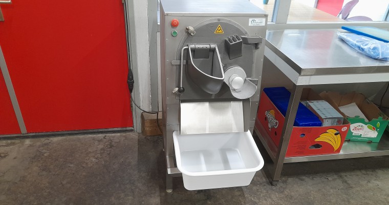 K. van der Spijk ECO1 3 - Tolkamp snijkeukentechniek