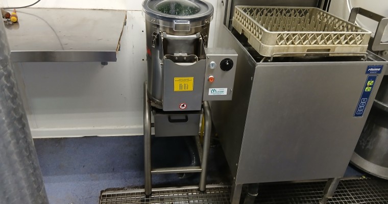 Omega 5 kg schrapmachine 3 - Tolkamp snijkeukentechniek