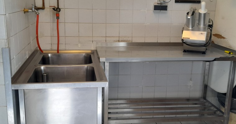 RVS spoelbak en tafel voor - Tolkamp snijkeukentechniek