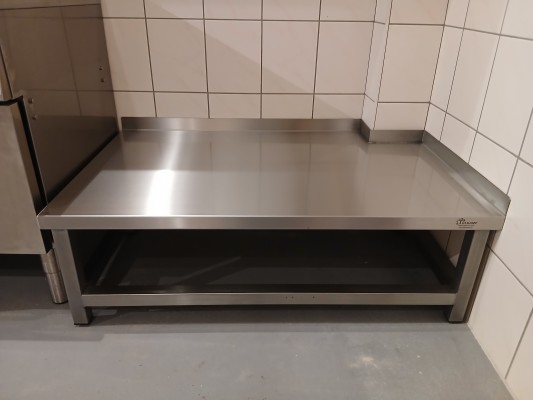 Lage RVS werktafel voor branders met hoge pannen